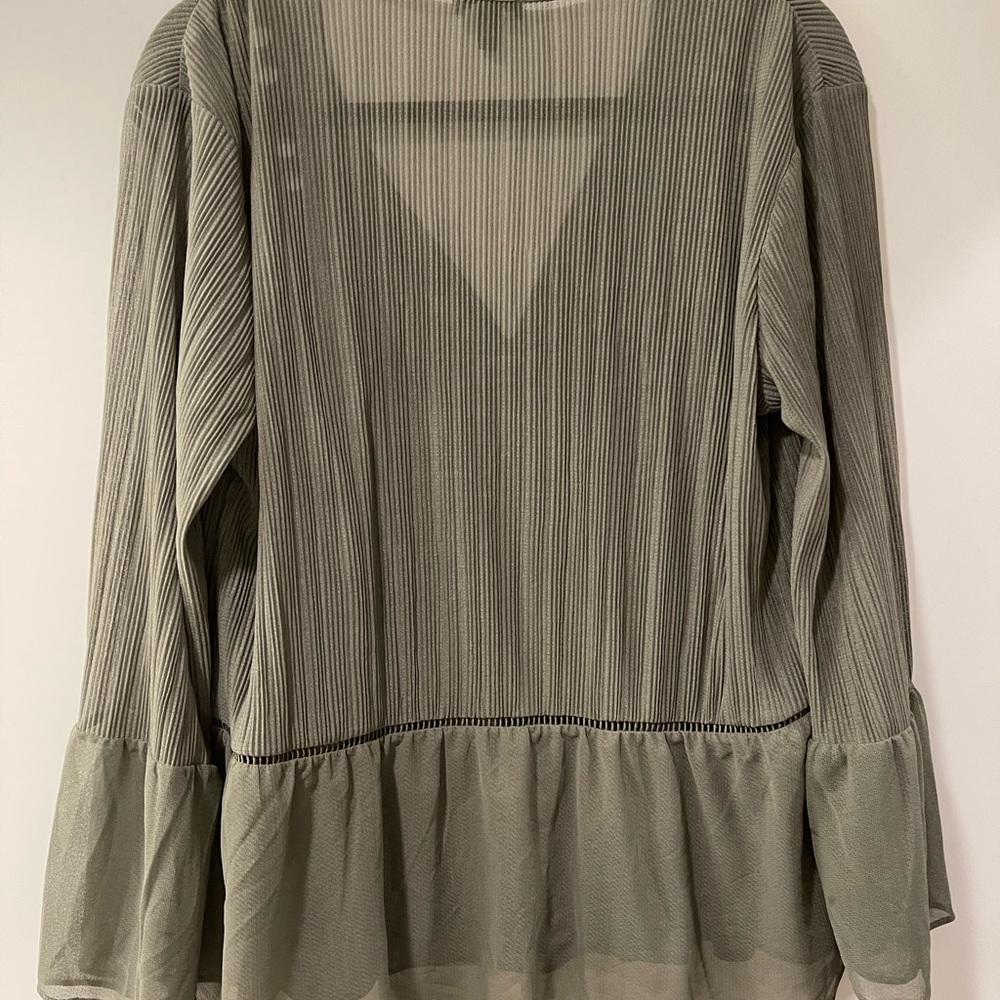 Express Blouse - Picture 10 of 10